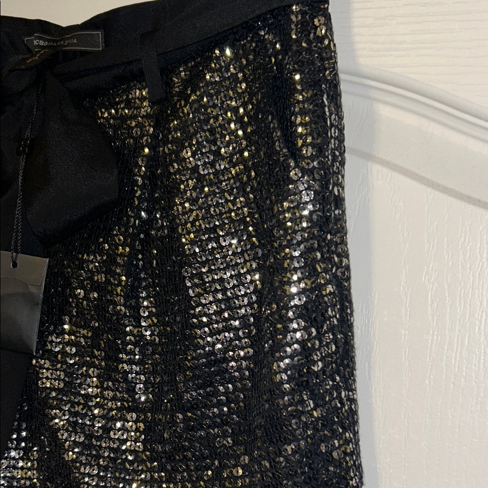 BCBGMaxAzria Black Sequin High Waist Shorts - Picture 5 of 7